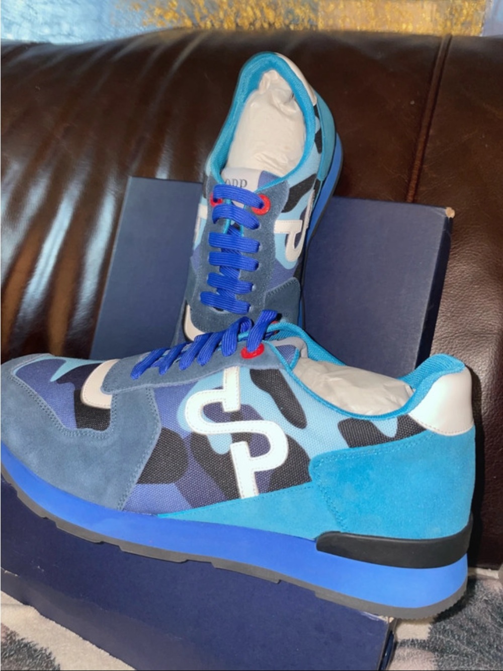 Men's opp sneakers size 9